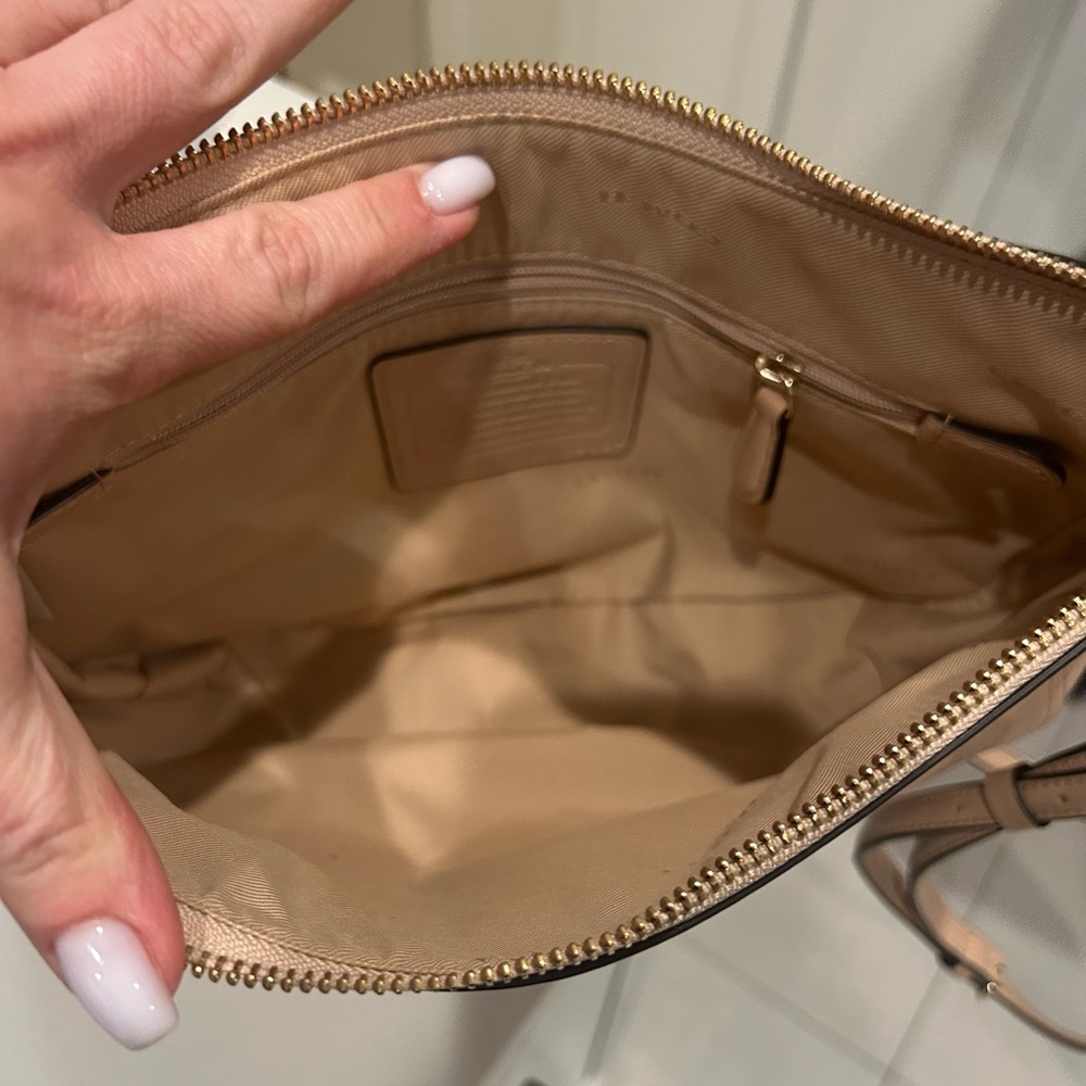 Coach crossbody - Picture 5 of 6